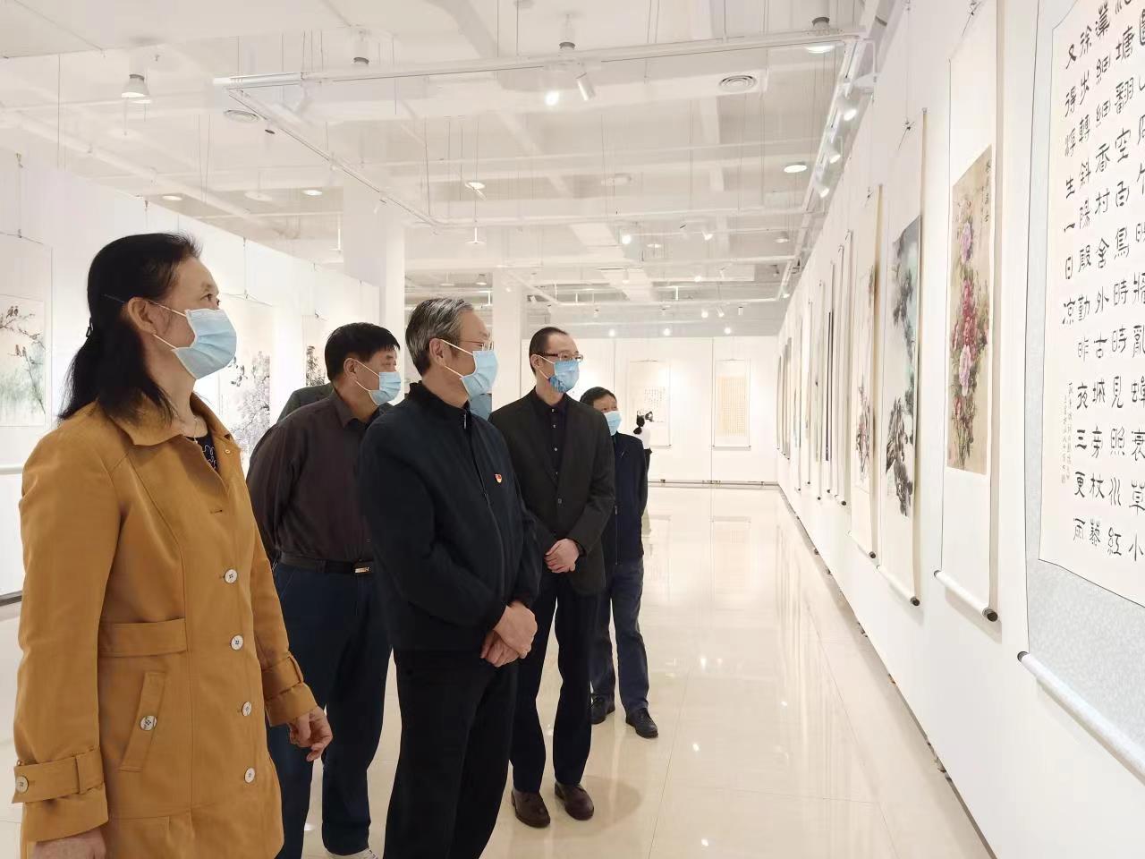 翰墨丹青颂盛世——我校成功举办老年书画作品展